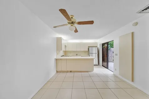 713 NW 99th Circle Plantation FL 33324