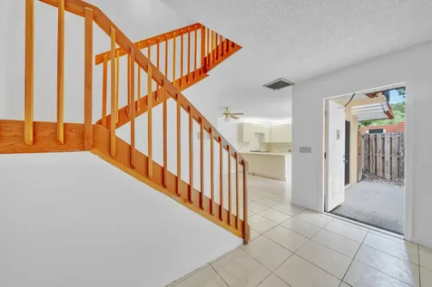 713 NW 99th Circle Plantation FL 33324