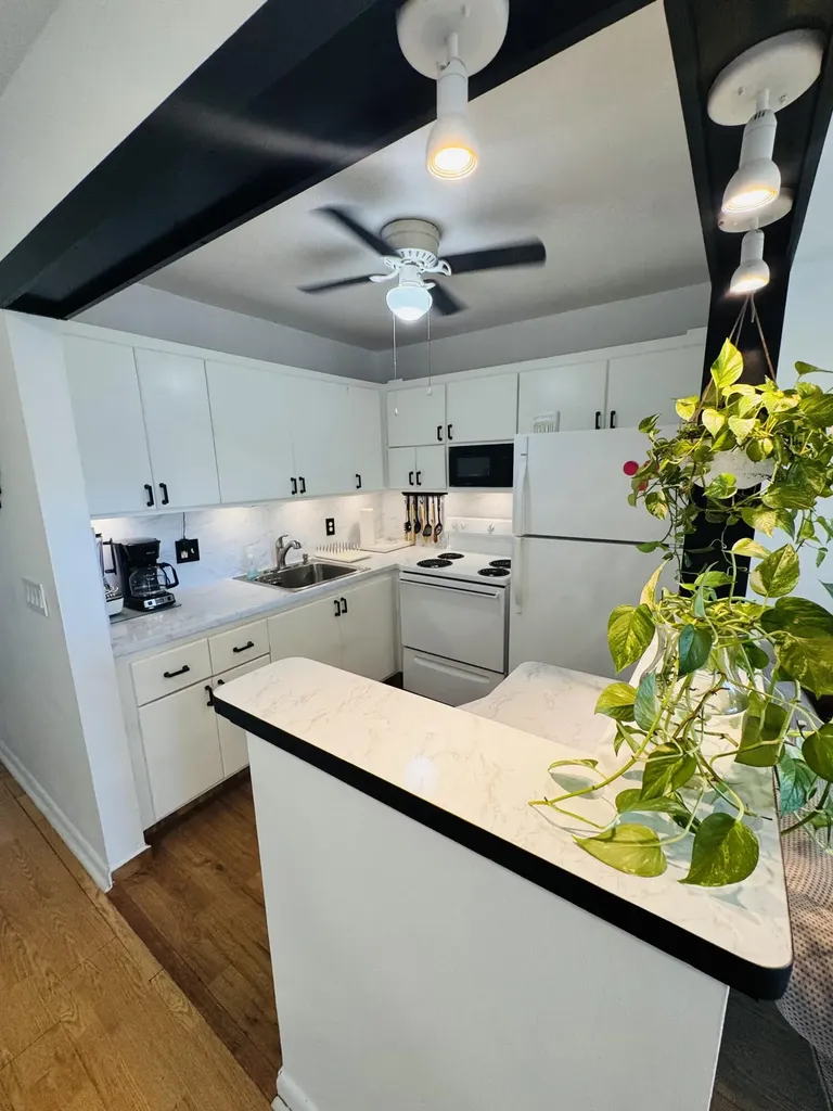 16 Windsor A West Palm Beach FL 33417