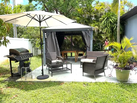 2615 Roosevelt Street Hollywood FL 33020