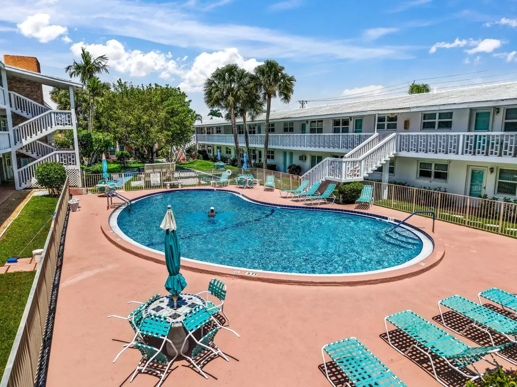 228 Hibiscus Avenue Lauderdale By The Sea FL 33308