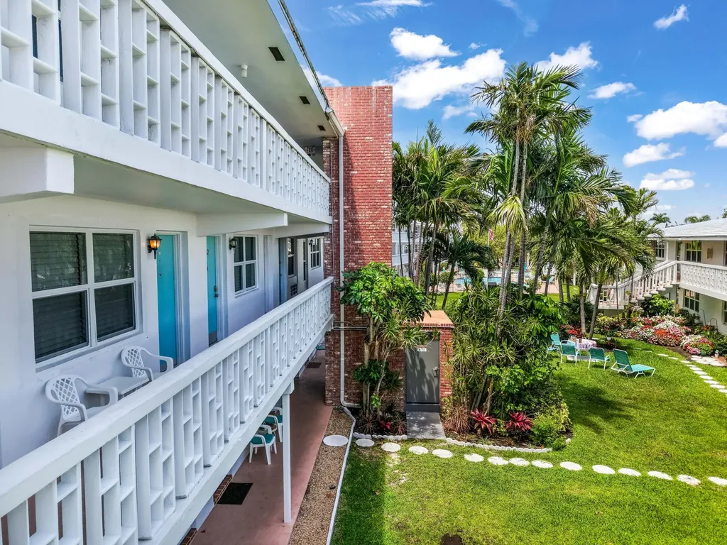 228 Hibiscus Avenue Lauderdale By The Sea FL 33308
