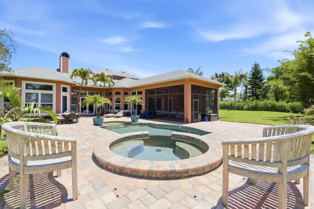 9742 SE Highborne Way Hobe Sound FL 33455