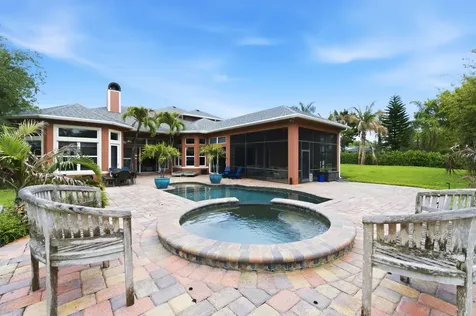 9742 SE Highborne Way Hobe Sound FL 33455
