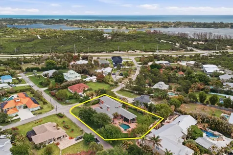 9742 SE Highborne Way Hobe Sound FL 33455