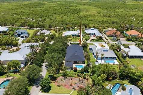 9742 SE Highborne Way Hobe Sound FL 33455