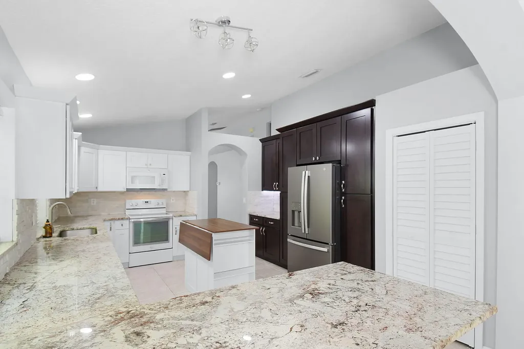 1959 NW Marsh Rabbit Lane Jensen Beach FL 34957