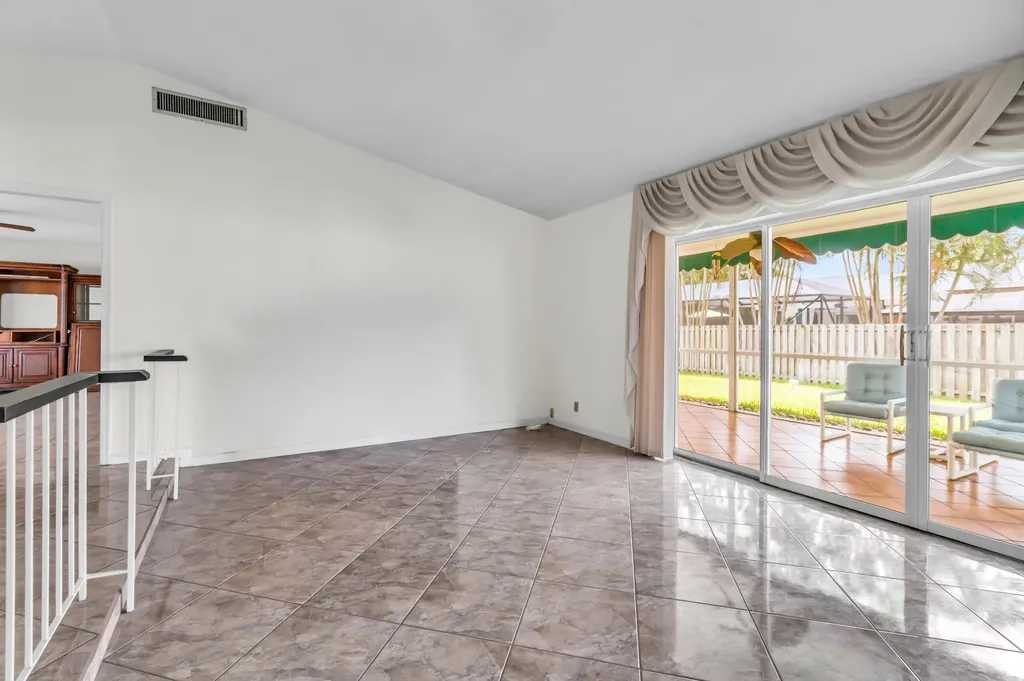 121 W Cypress Road Greenacres FL 33467
