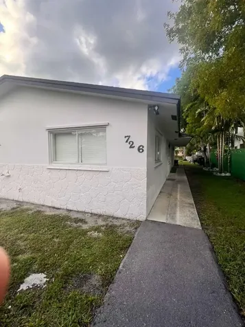 726 SW 7th Street Hallandale Beach FL 33009