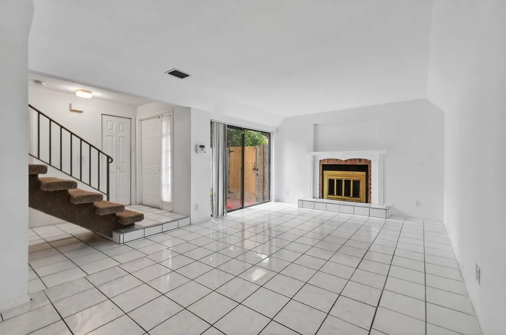 3502 Gardens E Drive Palm Beach Gardens FL 33410