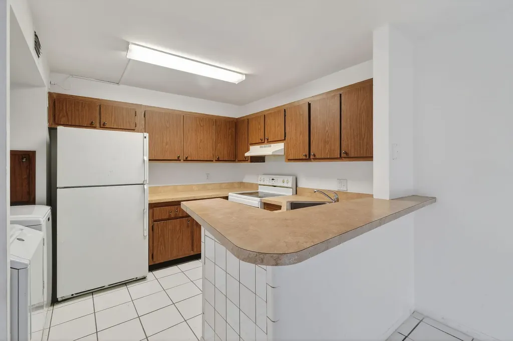 3502 Gardens E Drive Palm Beach Gardens FL 33410