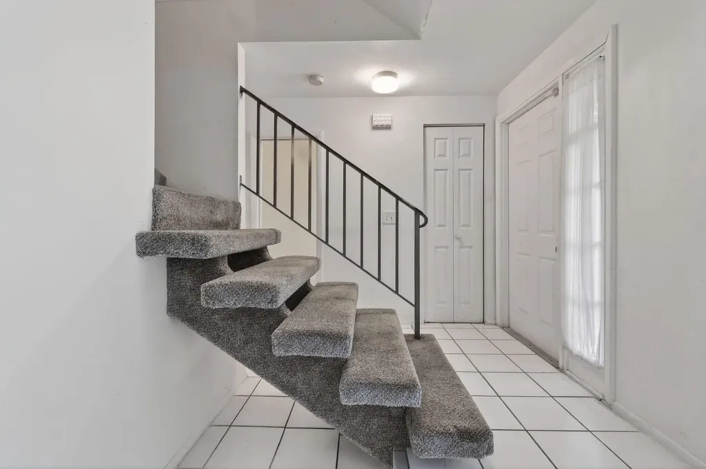 3502 Gardens E Drive Palm Beach Gardens FL 33410