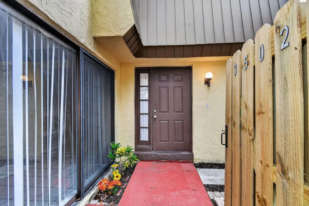 3502 Gardens E Drive Palm Beach Gardens FL 33410
