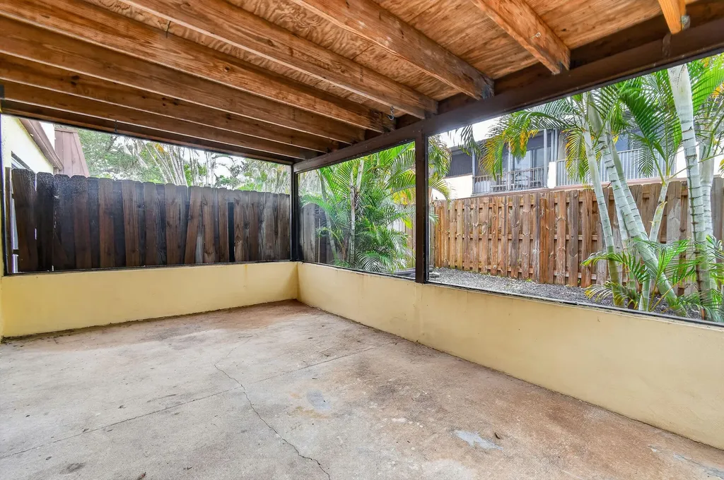 3502 Gardens E Drive Palm Beach Gardens FL 33410