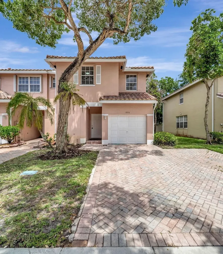 3970 NW 90th Way Sunrise FL 33351