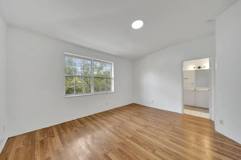 3970 NW 90th Way Sunrise FL 33351