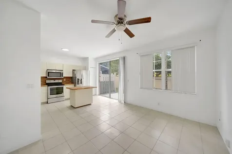 3970 NW 90th Way Sunrise FL 33351