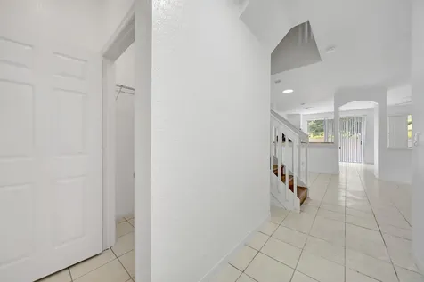 3970 NW 90th Way Sunrise FL 33351
