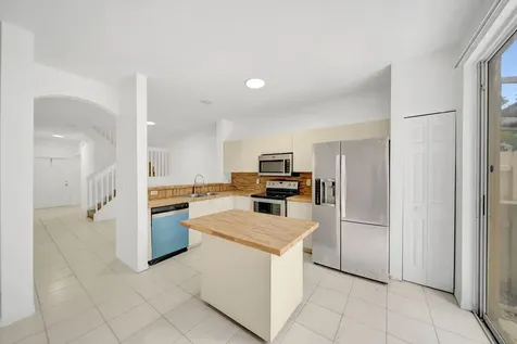 3970 NW 90th Way Sunrise FL 33351