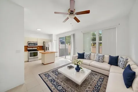 3970 NW 90th Way Sunrise FL 33351