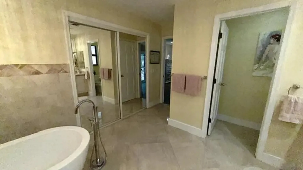 425 Deer Creek Path E Deerfield Beach FL 33442