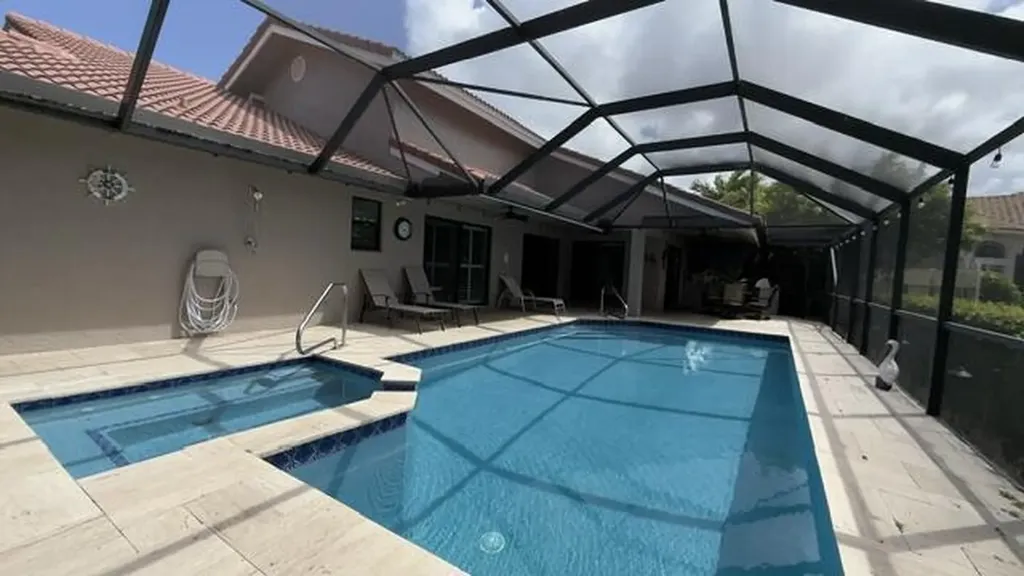 425 Deer Creek Path E Deerfield Beach FL 33442