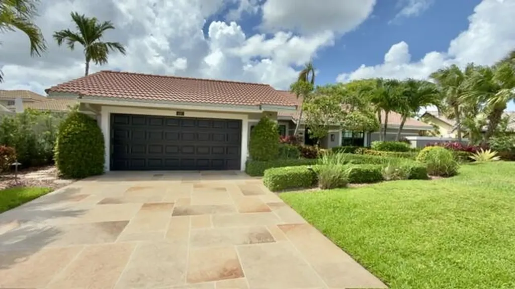 425 Deer Creek Path E Deerfield Beach FL 33442
