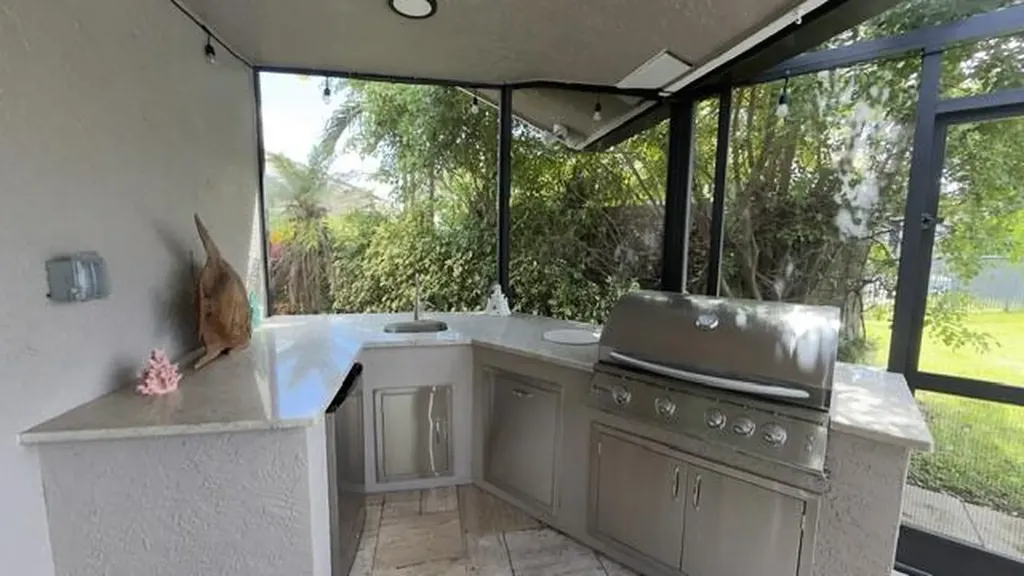 425 Deer Creek Path E Deerfield Beach FL 33442
