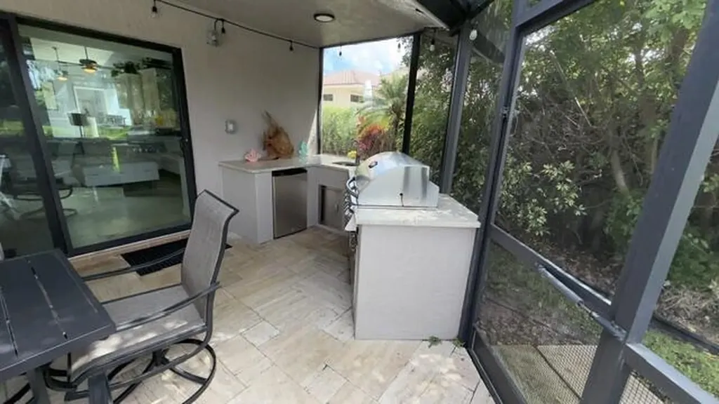 425 Deer Creek Path E Deerfield Beach FL 33442