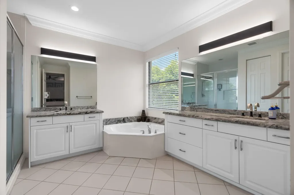 8095 Baltic Amber Delray Beach FL 33446