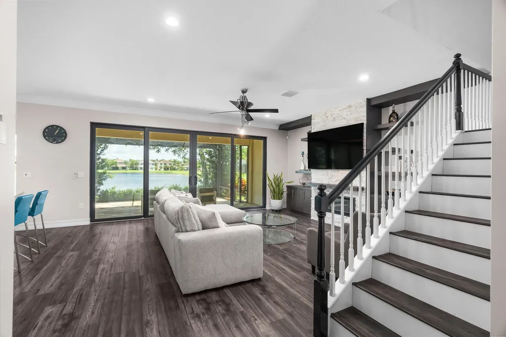 8095 Baltic Amber Delray Beach FL 33446