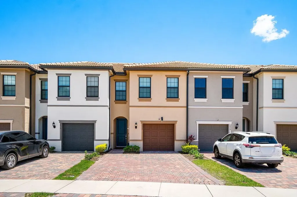 4824 Chantilly Road Lake Worth FL 33467