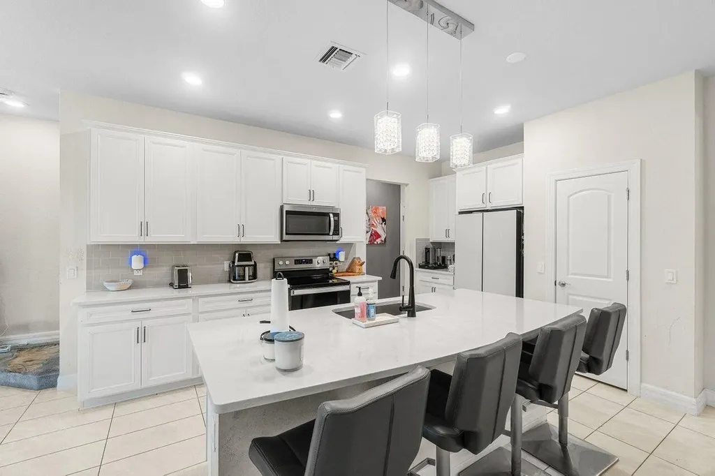 4824 Chantilly Road Lake Worth FL 33467