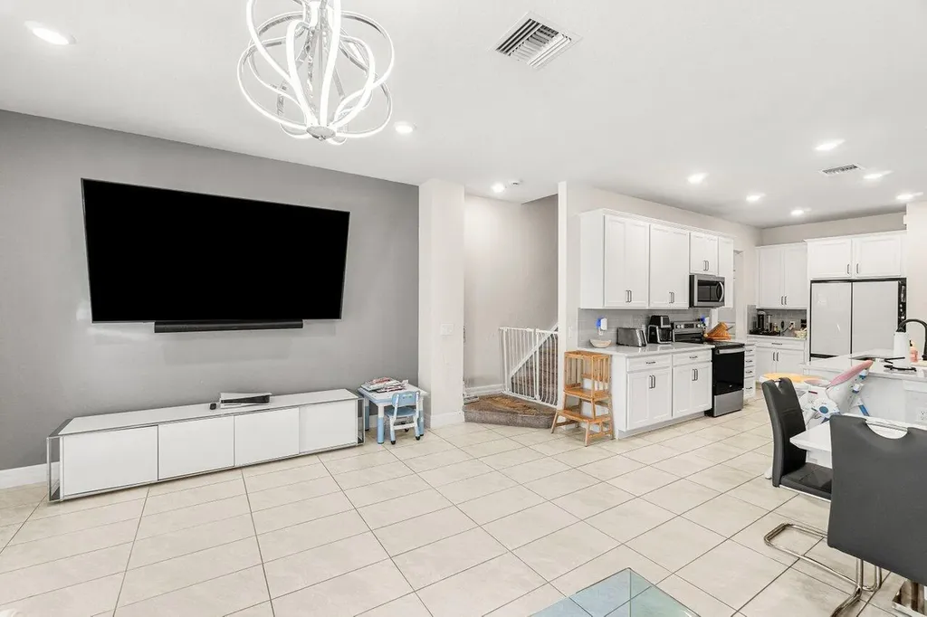 4824 Chantilly Road Lake Worth FL 33467