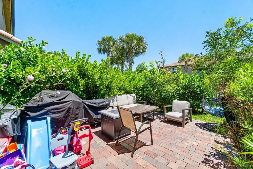 4824 Chantilly Road Lake Worth FL 33467