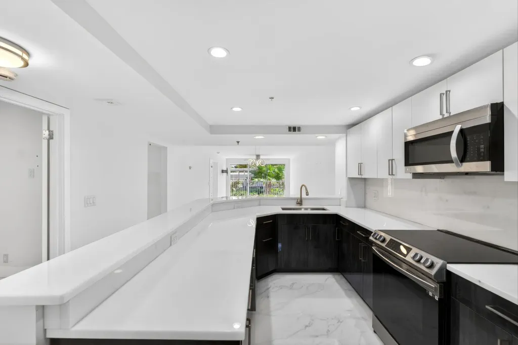 3901 S Flagler Drive West Palm Beach FL 33405