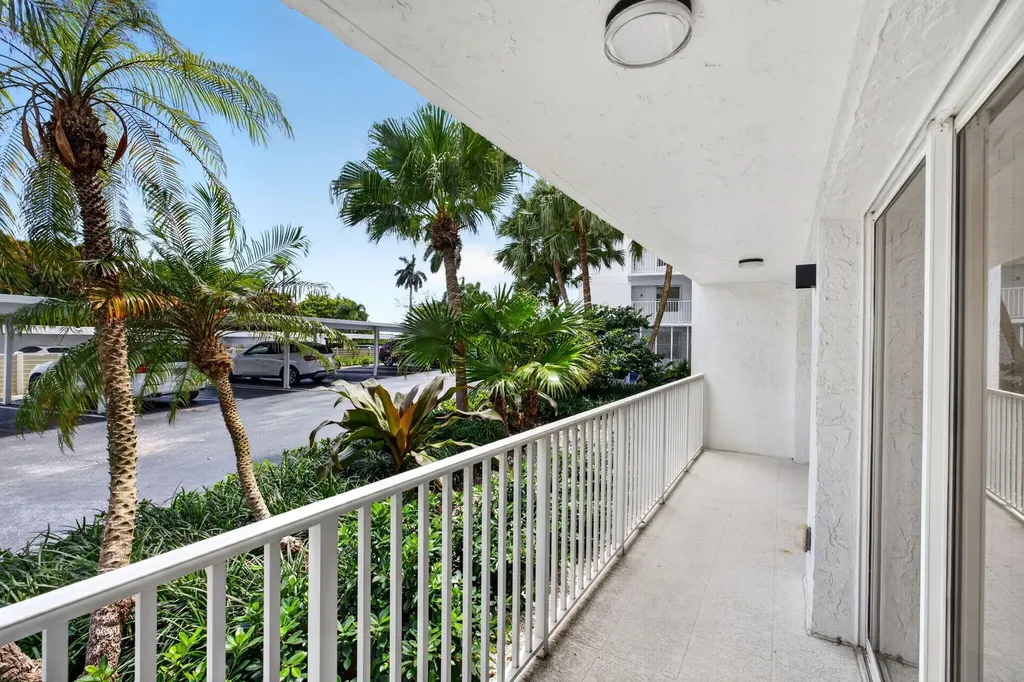 3901 S Flagler Drive West Palm Beach FL 33405