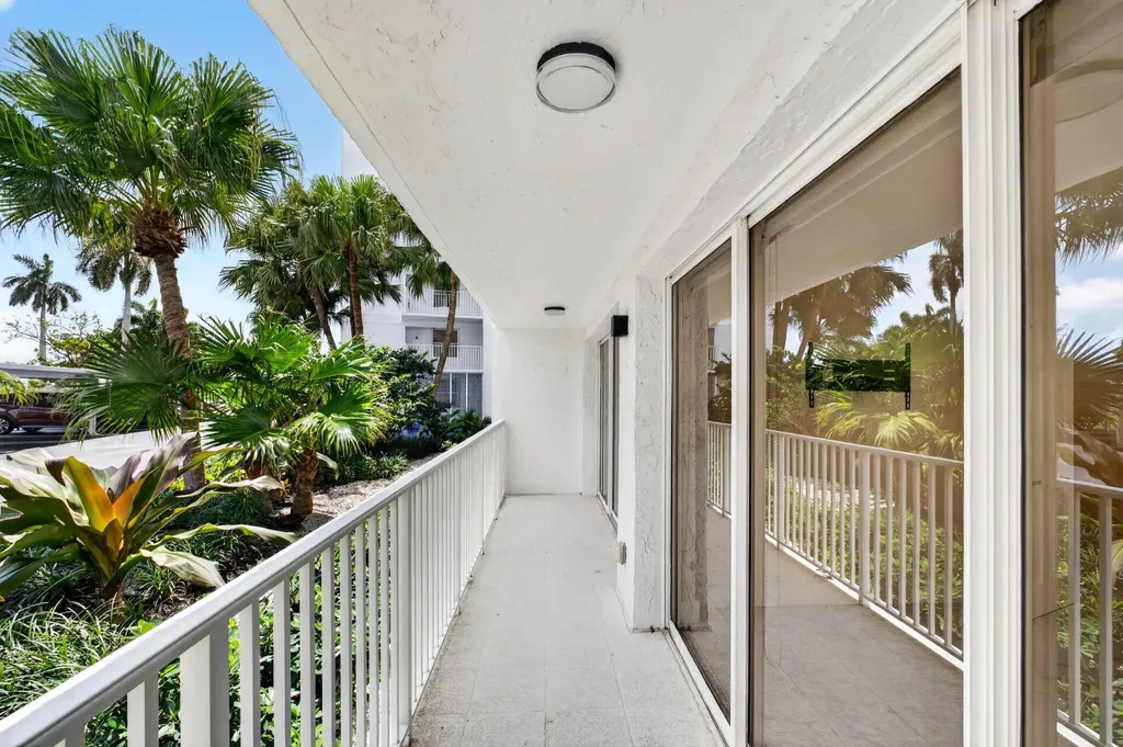 3901 S Flagler Drive West Palm Beach FL 33405