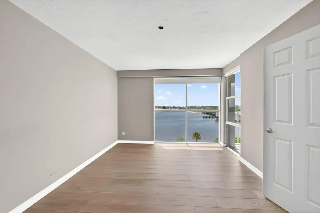 3901 S Flagler Drive West Palm Beach FL 33405