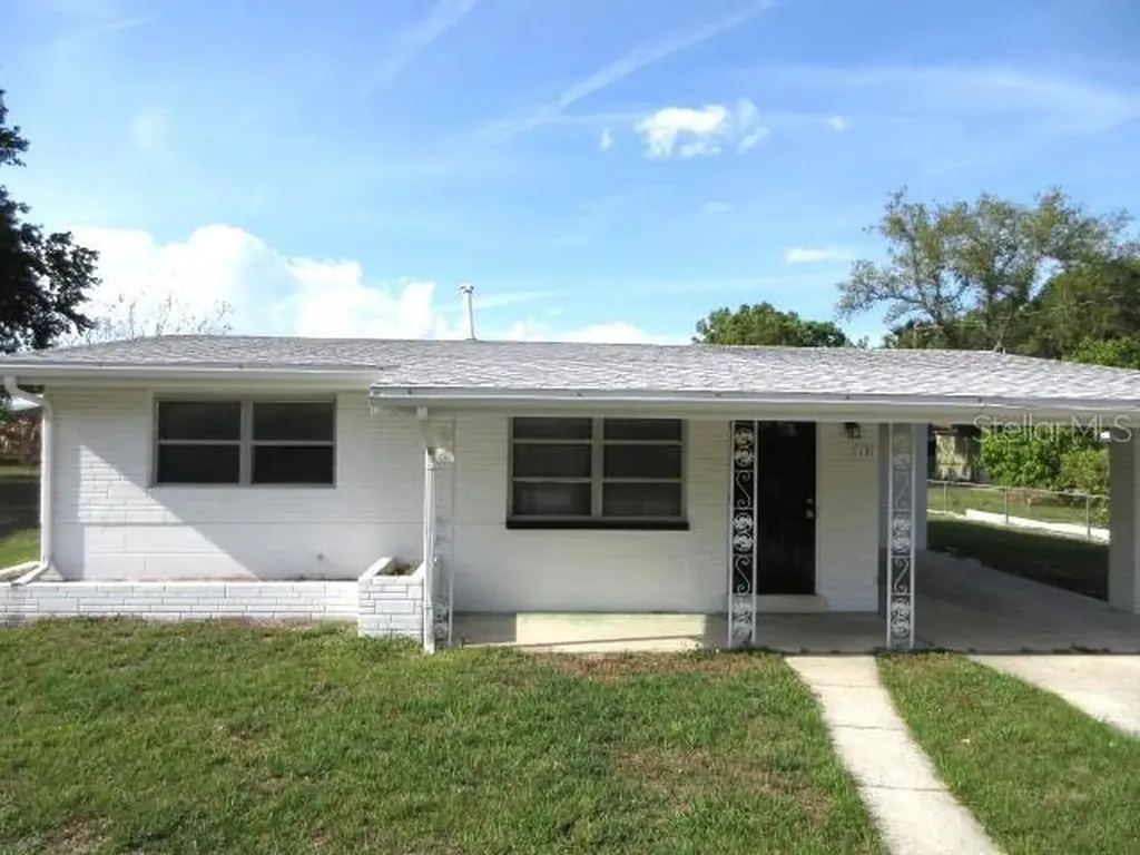 131 E Camphor Street Avon Park FL 33825