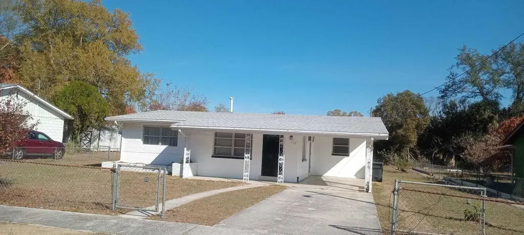 131 E Camphor Street Avon Park FL 33825