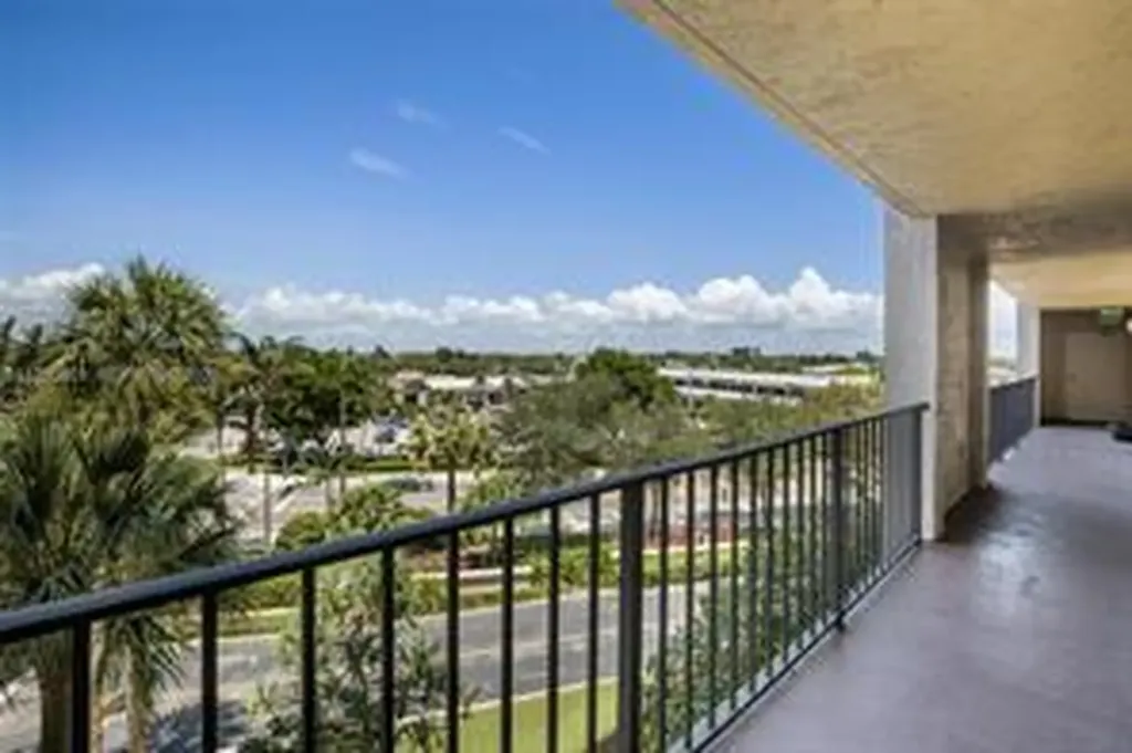 4900 N Ocean Boulevard Lauderdale By The Sea FL 33308