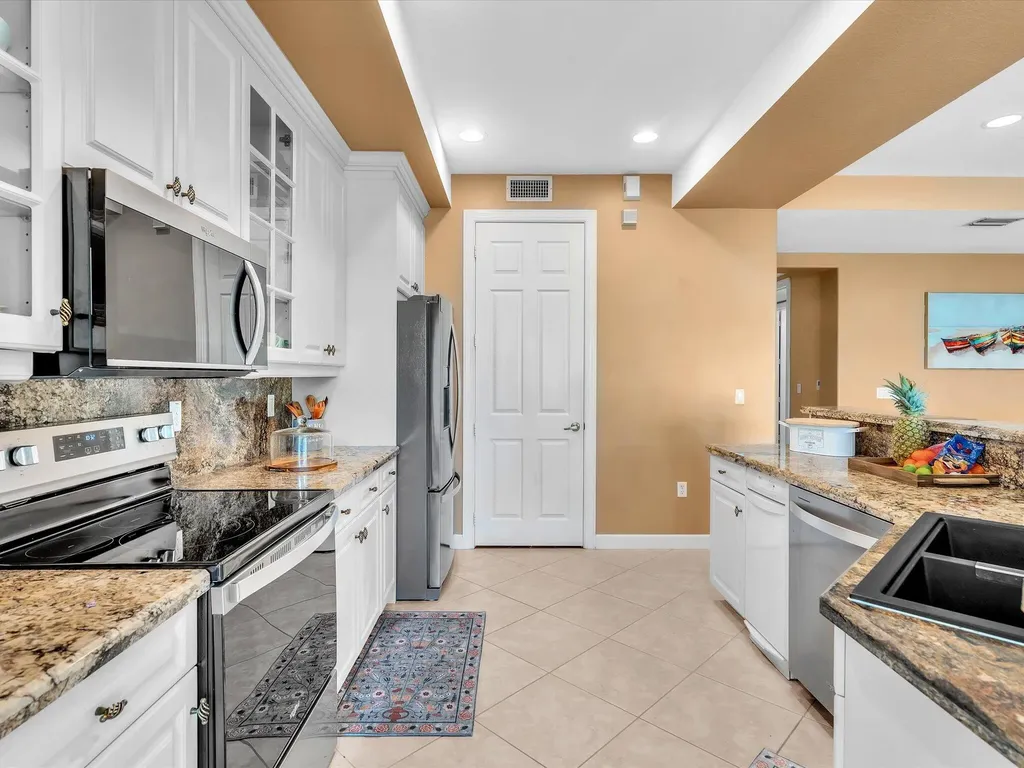 8025 NW 127th Lane Parkland FL 33076