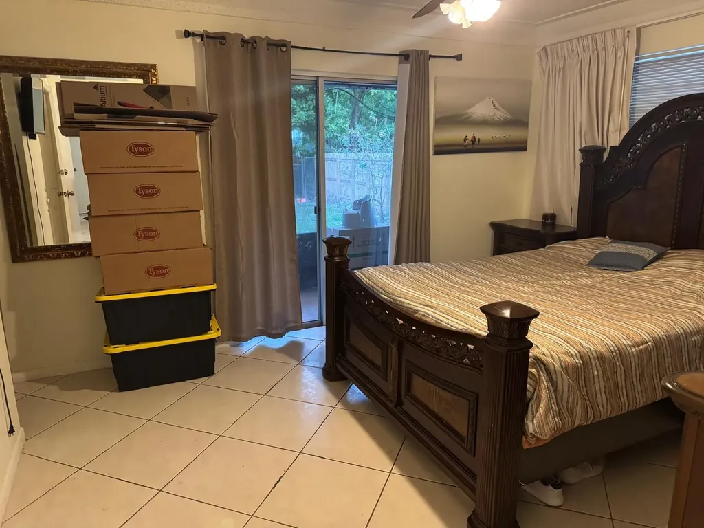 2419-2421 Johnson Street Hollywood FL 33020