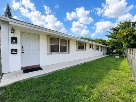 2419-2421 Johnson Street Hollywood FL 33020