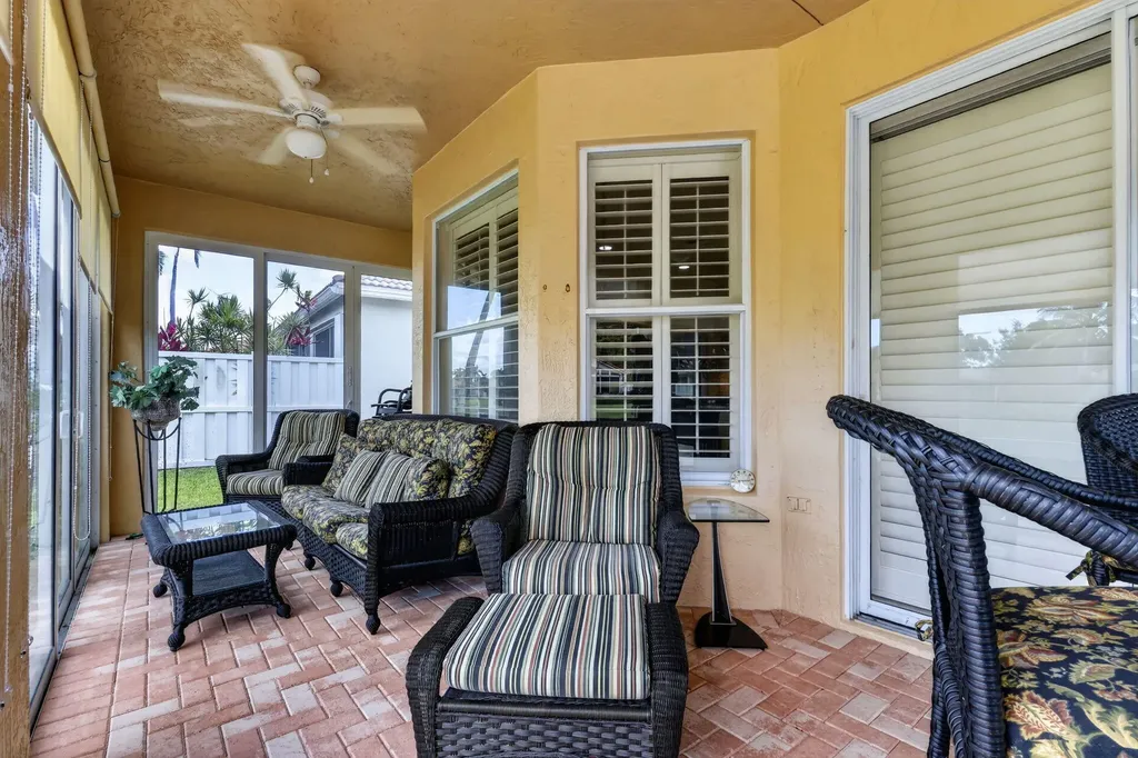 12530 Vía Valenza Boynton Beach FL 33436