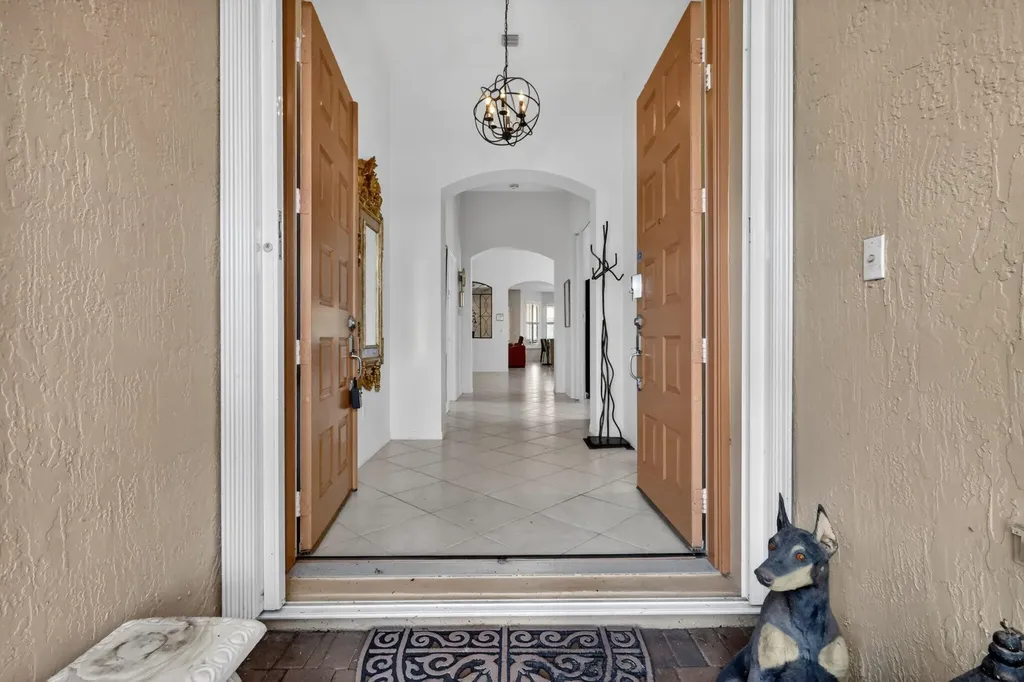 12530 Vía Valenza Boynton Beach FL 33436