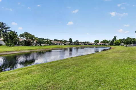 12530 Vía Valenza Boynton Beach FL 33436