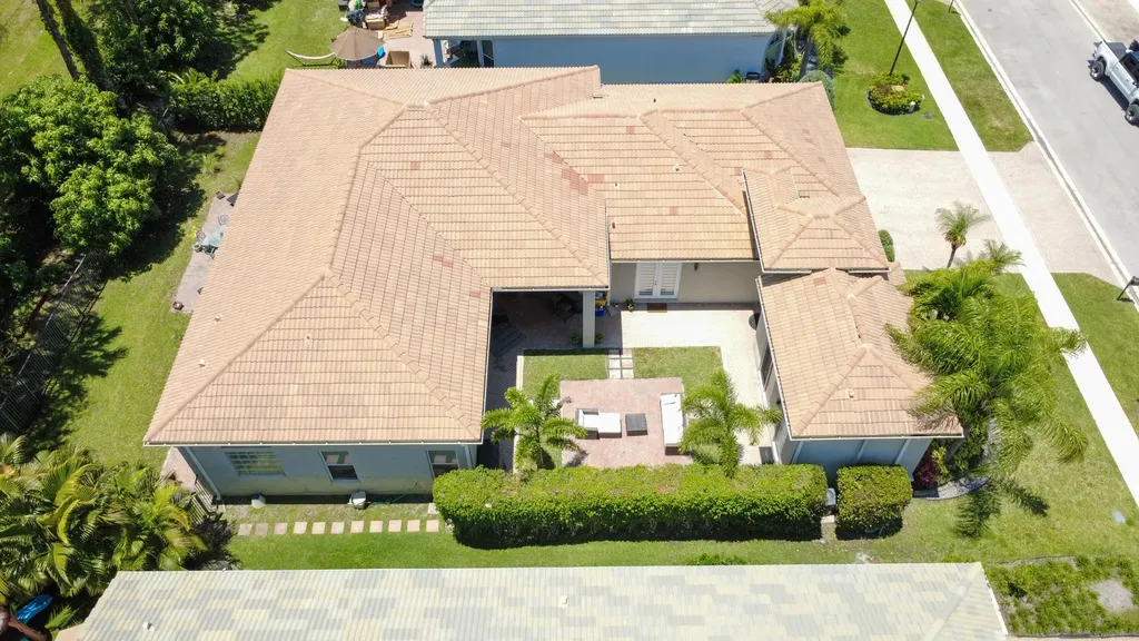 10122 Oak Meadow Lane Lake Worth FL 33449