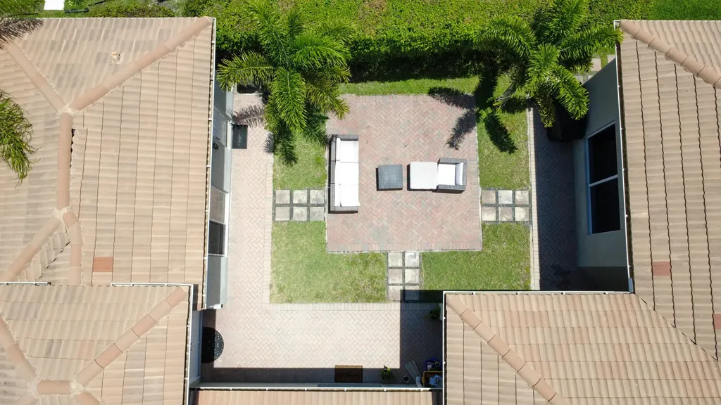 10122 Oak Meadow Lane Lake Worth FL 33449